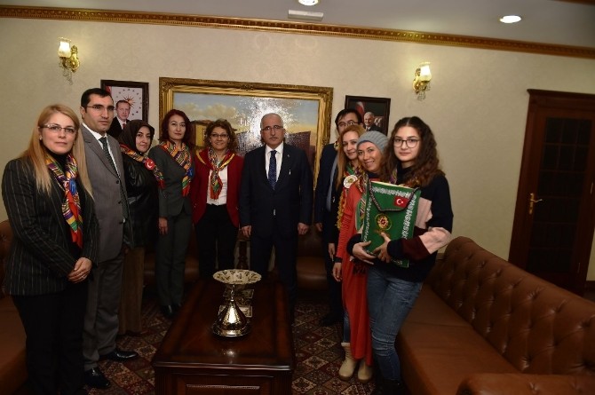 Yörük Türkmenlerden Vali Tuna’ya ziyaret