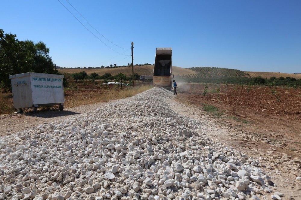 Haliliye’de yol yapım çalışması devam ediyor