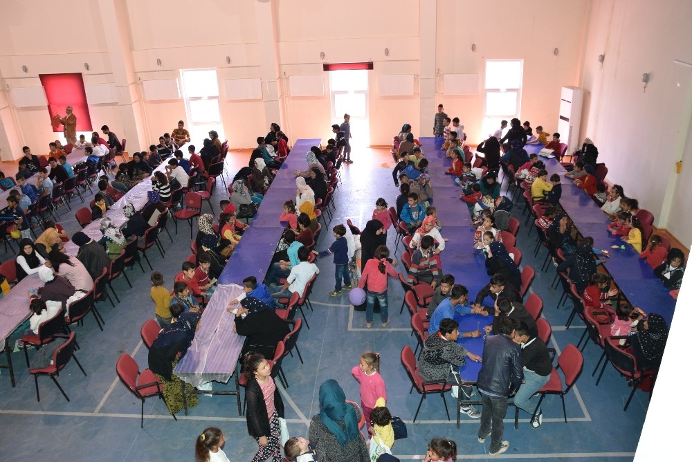 Viranşehir’de yetim çocuklar bir araya geldi