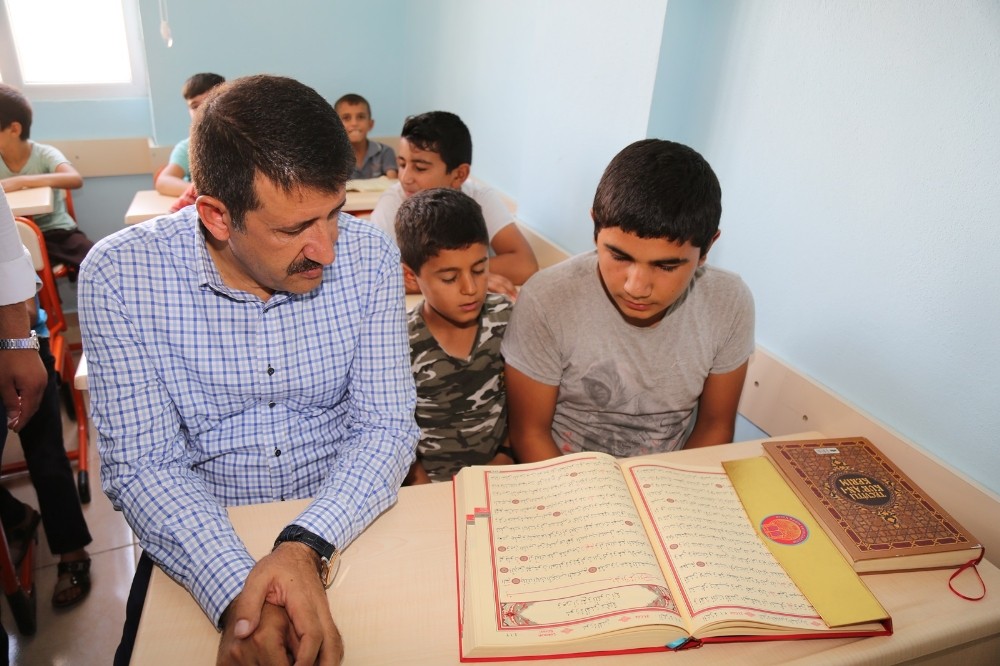 Belediye Başkanı Mehmet Ekinci gençlerle buluştu.