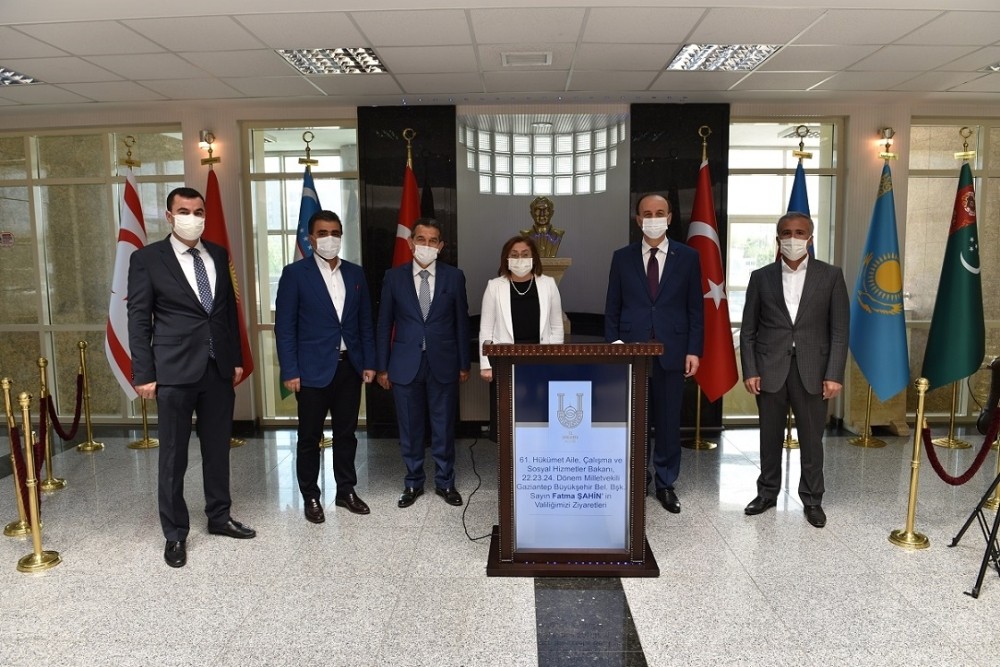 Fatma Şahin’den Şanlıurfa Valiliğine ziyaret
