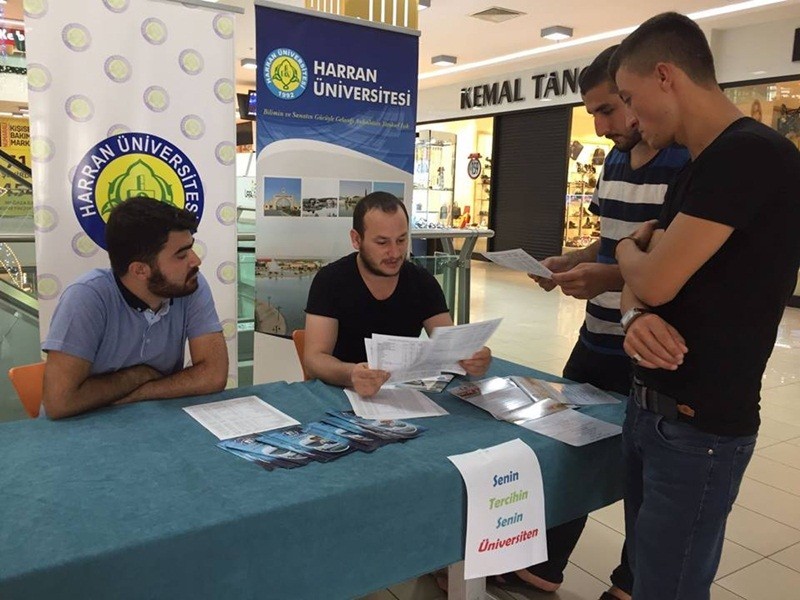 Harran Üniversitesi ‘Senin tercihin senin üniversiten’ standını açtı