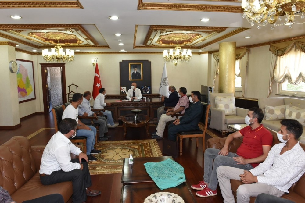 Vali Erin vatandaşları makamında ağırladı