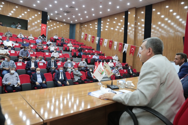 BAŞKAN BEYAZGÜL, AKÇAKALE’DE MUHTARLARIN TALEP VE ÖNERİLERİNİ DİNLEDİ