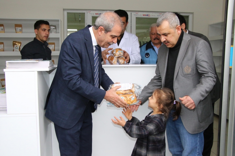 Başkan Demirkol'dan Türkiye'de Bir İlk Daha PKU Hastalarına Ücretsiz Ekmek