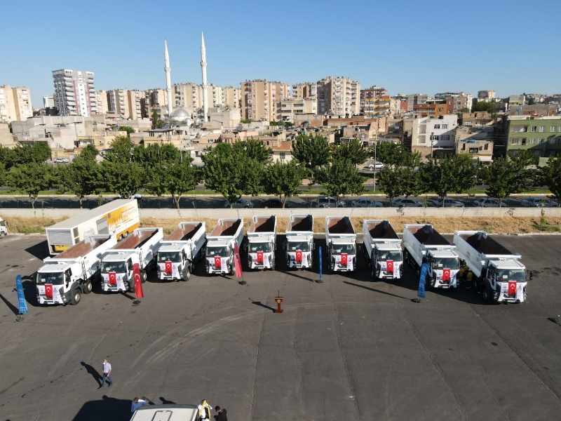 BÜYÜKŞEHİR ARAÇ FİLOSUNU GÜÇLENDİRİYOR