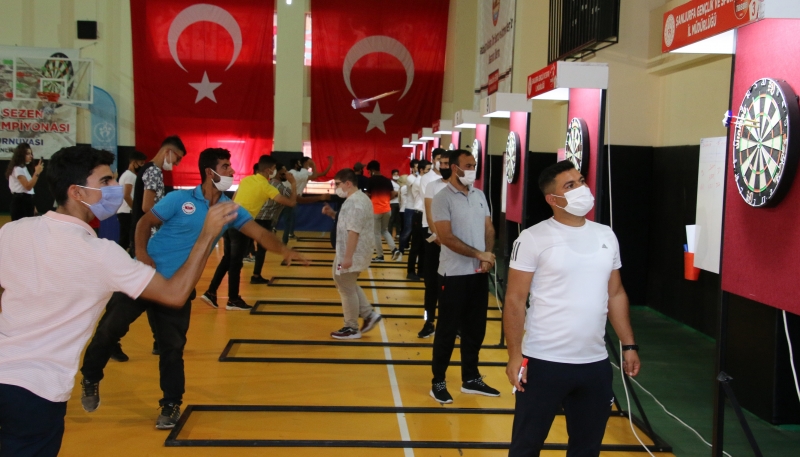 BÜYÜKŞEHİR BELEDİYESİ DART TURNUVASI DÜZENLEDİ 