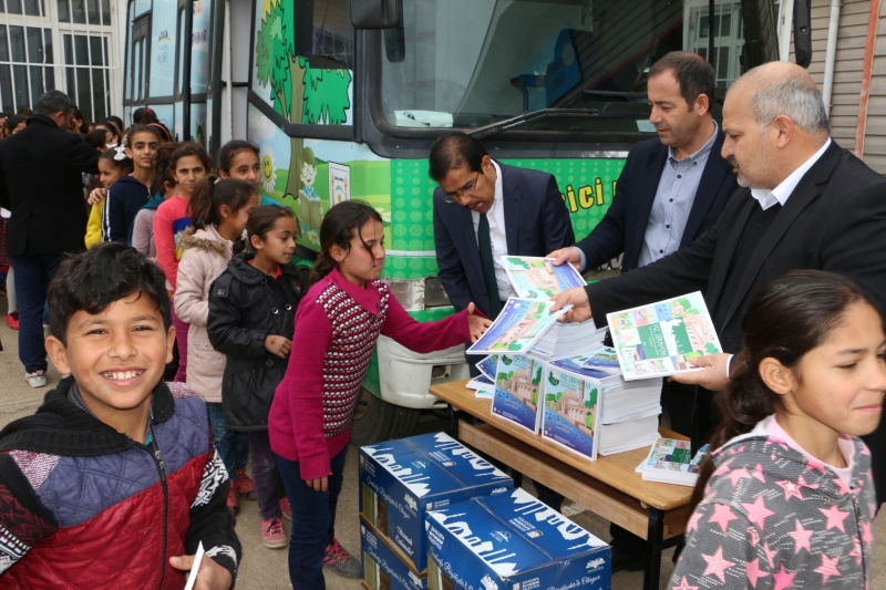 Büyükşehir Gençleri Kitapla Buluşturmaya Devam Ediyor