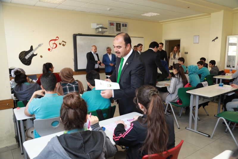 Büyükşehir'den Öğrencilere Deneme Sınavı