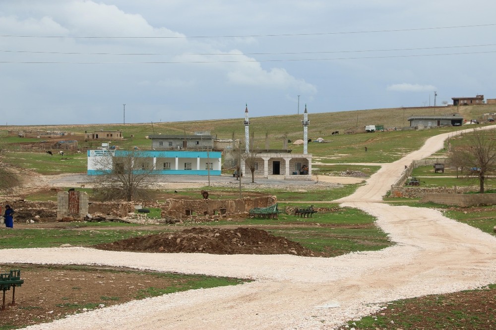 Haliliye’de 4 mahalllede yol çalışmaları tamamlandı