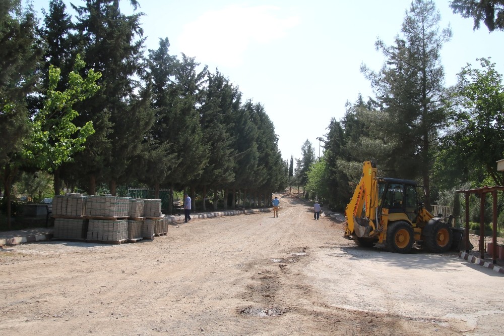 Büyükşehir Ceylanpınar ilçe mezarlığını onarıyor