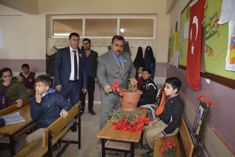 Bombalı saldırıda ölen öğrencinin sınıfında yas hakim