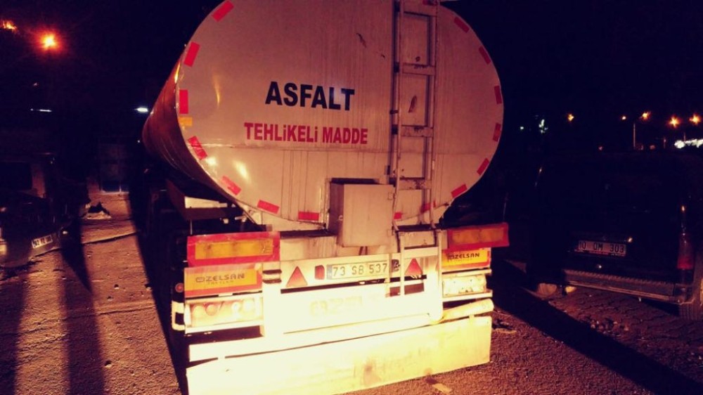 Asfalt tankerinden 31 bin 800 paket kaçak sigara çıktı