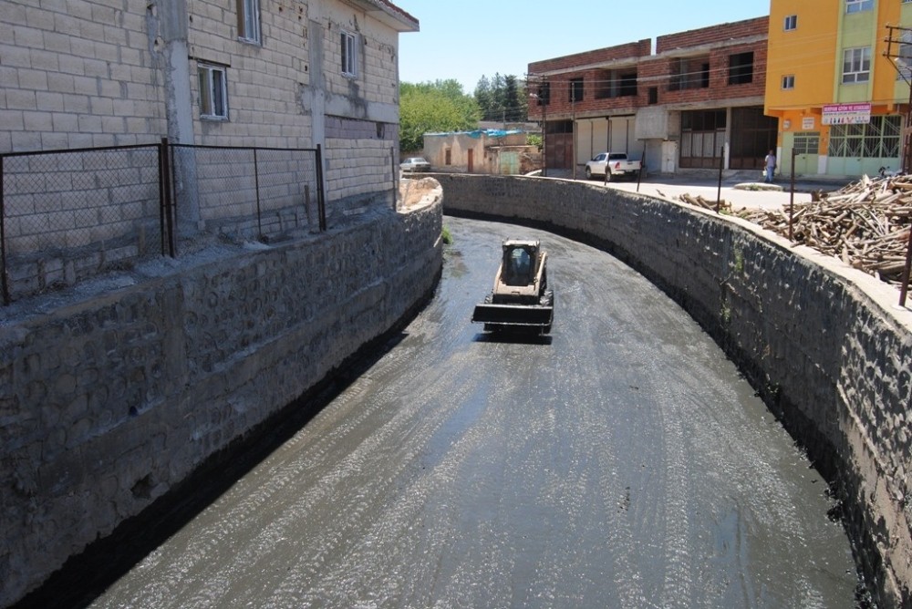 Dereden 50 ton atık çıktı