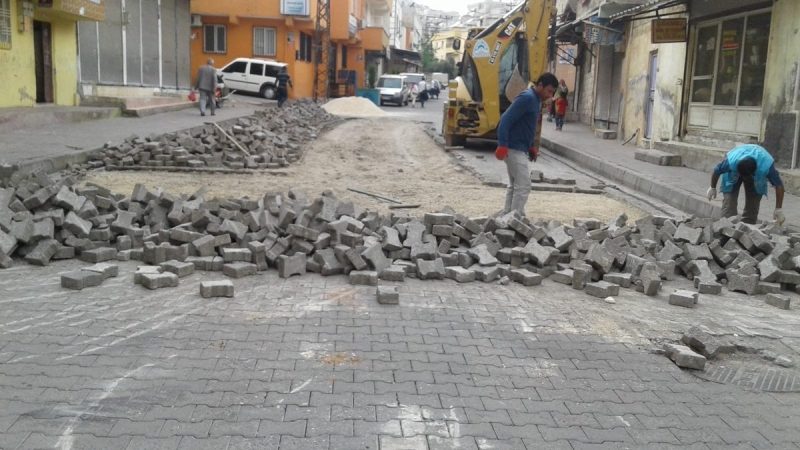 Eyyübiye Belediyesi Merkez Ve Kırsalda Yol Yapım Çalışmalarını Sürdürüyor