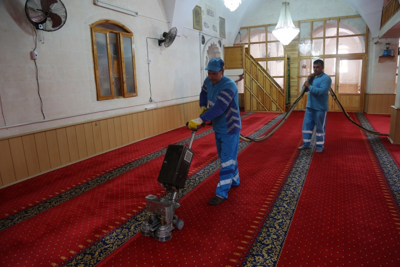 Eyyübiye Belediyesi Cami Temizleme Seferberliğini Sürdürüyor