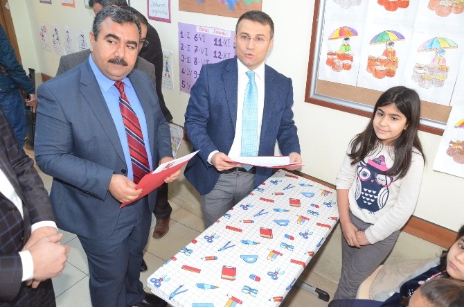 Viranşehir Kaymakam Çimşit, karne dağıtım törenine katıldı