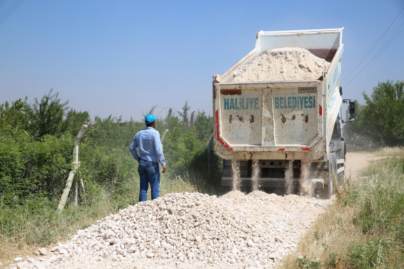 Haliliye Belediyesin'den 4 Kırsal Mahallede Yol Yapım Çalışması
