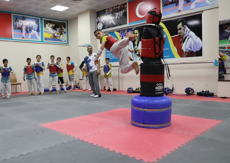 HALİLİYE’DE KIŞ SPOR OKULLARINDA TEKVANDO HEYECANI