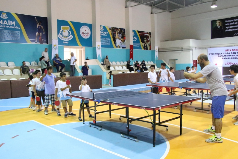 Haliliye’de masa tenisi kursuna çocuklardan yoğun ilgi