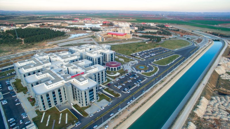 HARRAN ÜNİVERSİTESİ HASTANESİNDE KULAK BURUN BOĞAZ UZMANLARI BİR ARAYA GELDİ