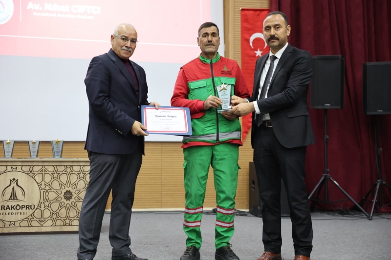 KARAKÖPRÜ BELEDİYESİNDE BAŞARILI PERSONEL ÖDÜLLENDİRİLDİ