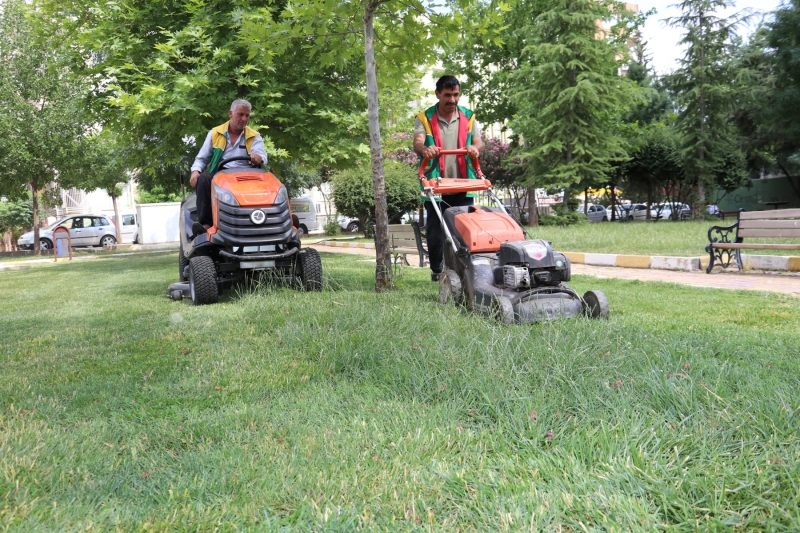 Karaköprü'de Parklar Güzelleşiyor