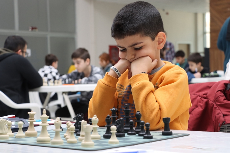 KARAKÖPRÜ SATRANÇ TURNUVASI’NA EV SAHİPLİĞİ YAPTI