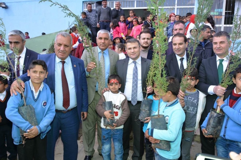 Viranşehir Kaymakamı Ömer Çimşit Hürriyet İlkokulu Kermez Açılışına Katıldı