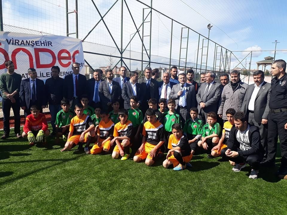 Kaymakam Ömer Çimşit, futbol turnuvasına start verdi