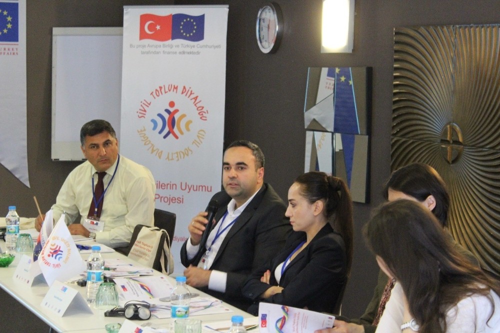 HRÜ Sivil Toplum Diyaloğu, Mültecilerin Uyumu Projesi toplantısına katıldı