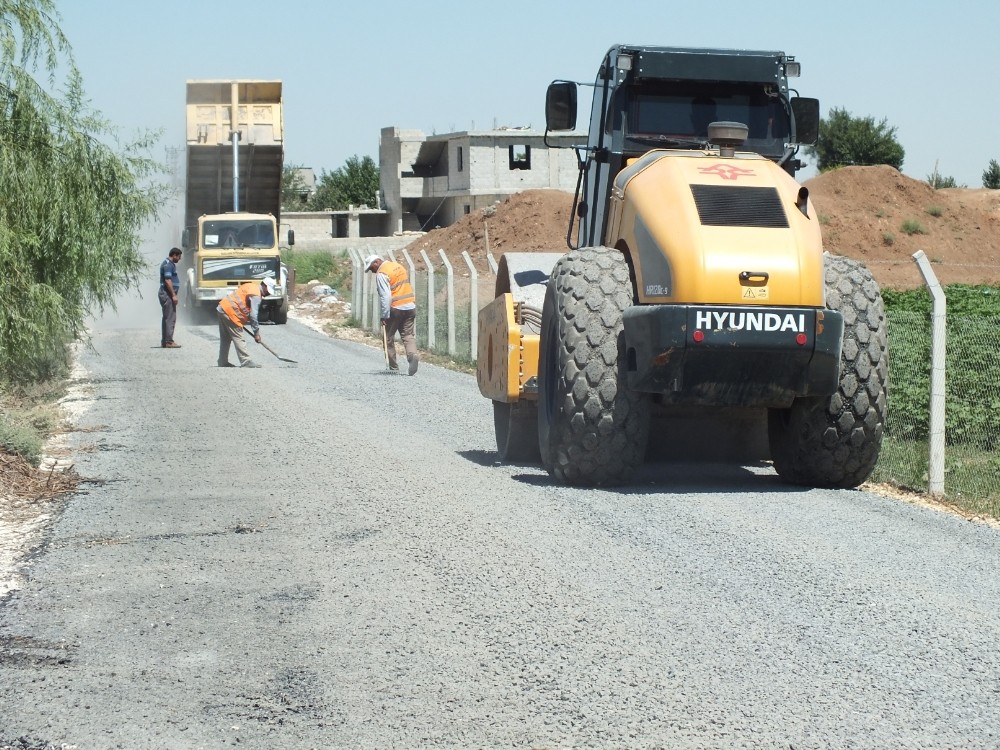 Eyyübiye kırsalında asfaltlama çalışmaları sürüyor