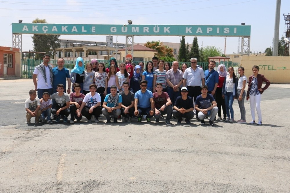 Balıkesirli öğrencilerden Akçakale’ye anlamlı ziyaret
