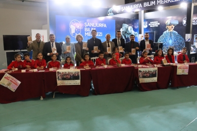 20 DÜŞ YOLCULUĞU” KİTABI 8. ŞANLIURFA KİTAP FUARI’NDA OKUYUCUYLA BULUŞTU