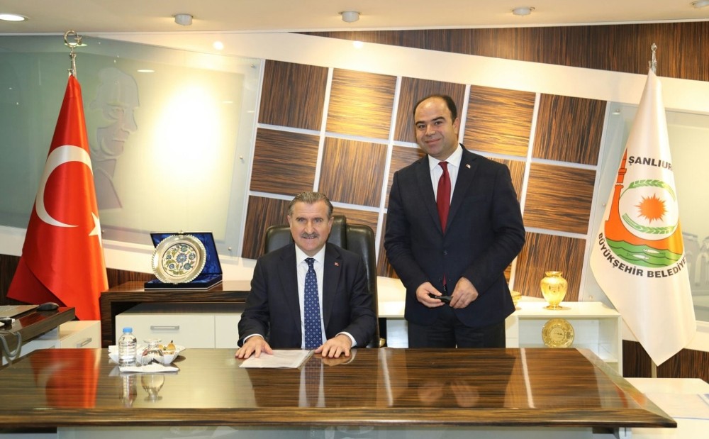 Gençlik ve Spor Bakanı Bak Şanlıurfa Büyükşehir Belediyesini ziyaret etti