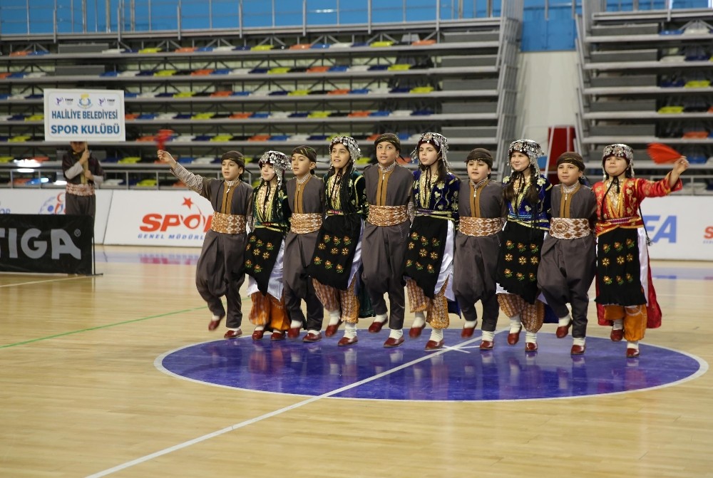 Haliliye Belediyespor Halk Oyunları Takımı bölge şampiyonasına gidiyor