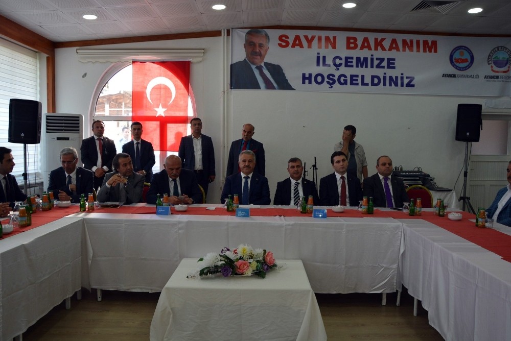 Bakan Arslan: “Büyük projeler sadece İstanbul ve Ankara’yı ilgilendirmiyor”