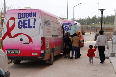 4 Şubat Dünya Kanser Günü dolayısıyla ünlü sanatçılar ve sağlık yetkilileri, Şanlıurfalılara kanser taramalarını yaptırmaları yönünde çağrıda bulundu.