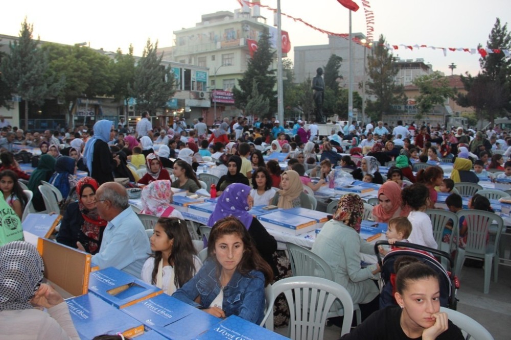 Esenler Belediyesi Suruç’ta iftar programı düzenledi