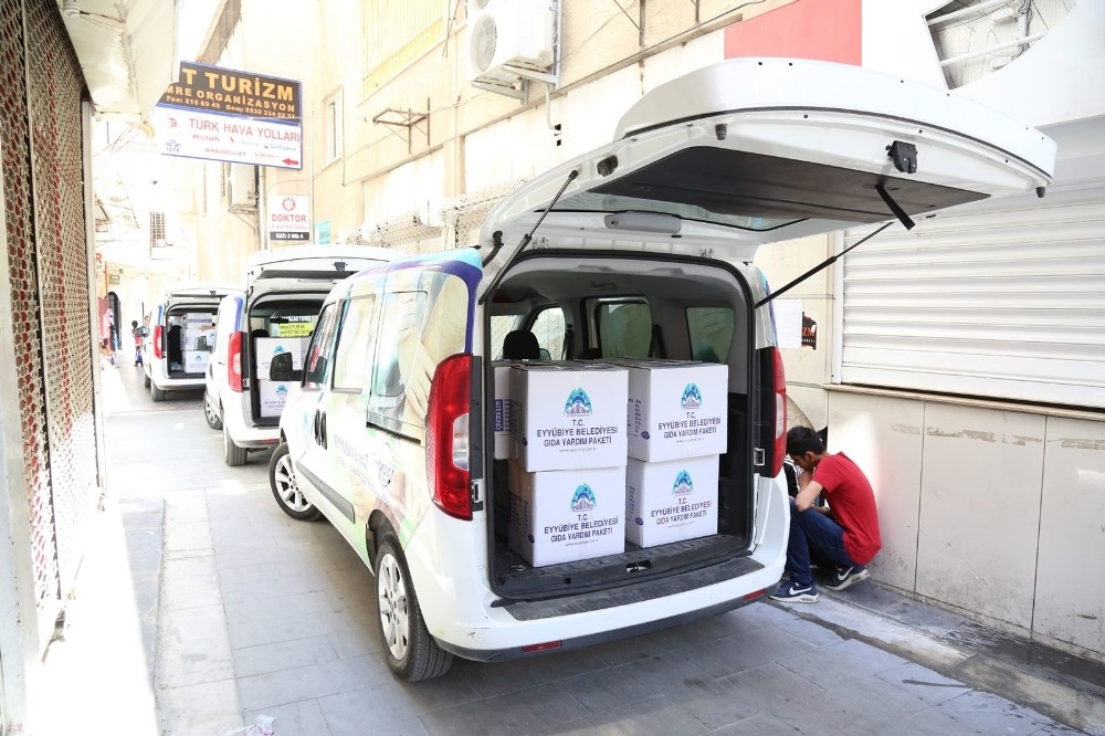 Eyyübiye belediyesinden aşevine bin adet gıda paketi yardımı