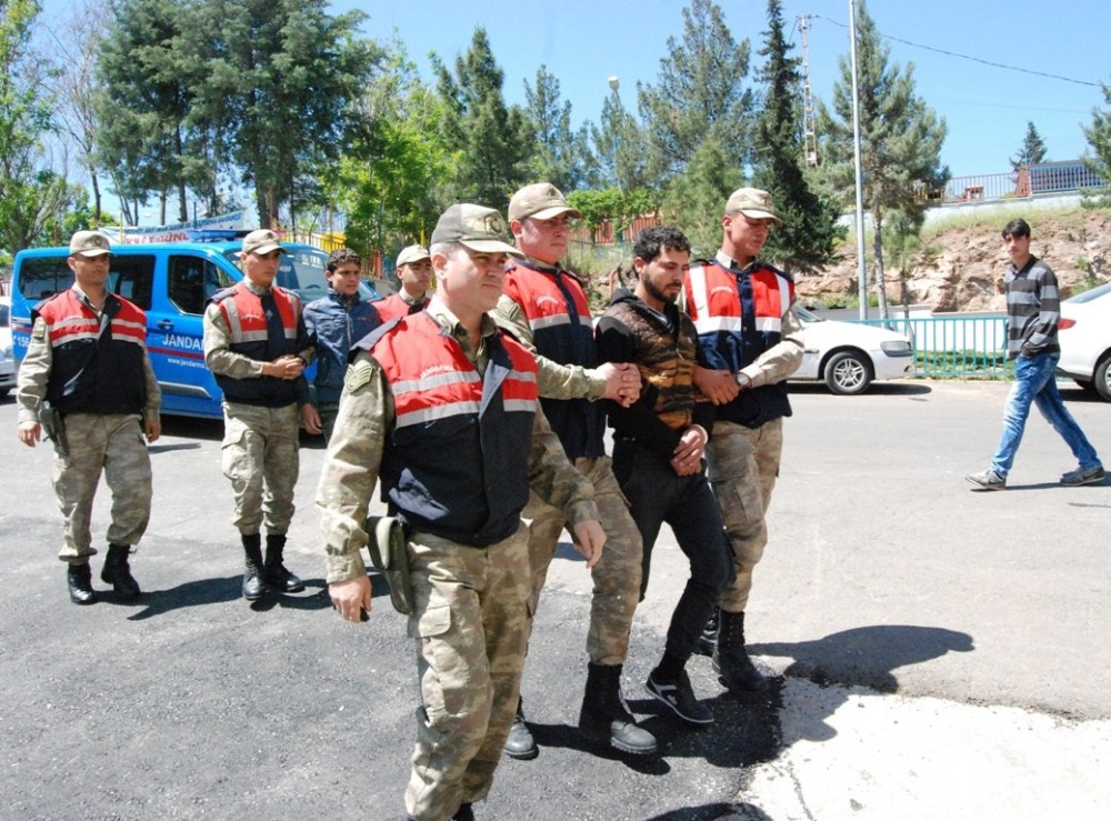 Çocuğa işkence olayının şüphelileri yakalandı