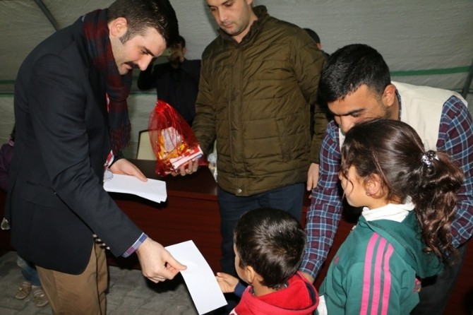 600 Suriyeli yetim çocuğa nakdi yardım yapıldı
