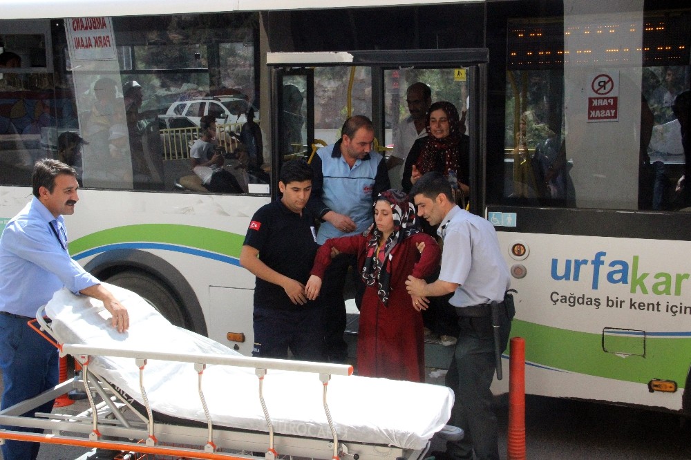 (Özel Haber) Sıcaktan bayılan yolcuyu otobüsle hastaneye getirdi