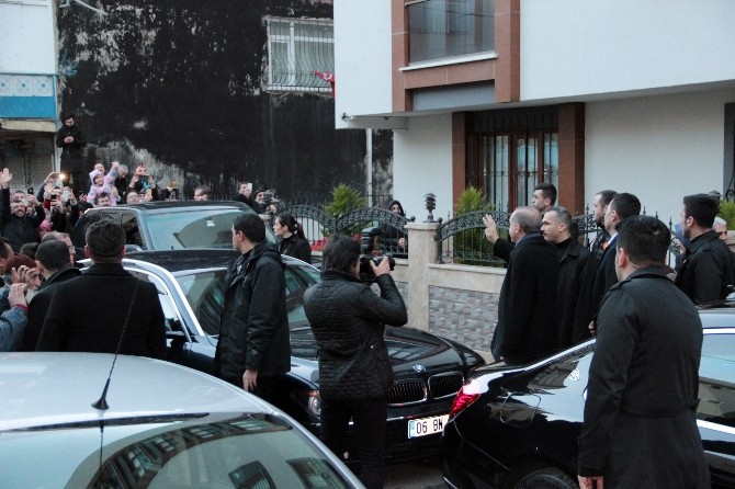Cumhurbaşkanı Erdoğan Ümraniye’de 15 Temmuz gazisinin ailesini ziyaret etti