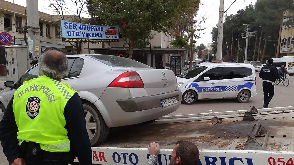 Ceylanpınar’da polis hatalı park yapan sürücülere ceza yağdırdı