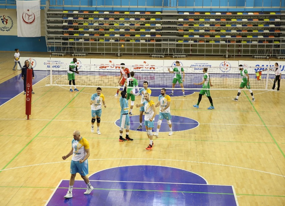 Haliliye Voleybol takımı, Fındıklı Sporu 3-1 mağlup etti