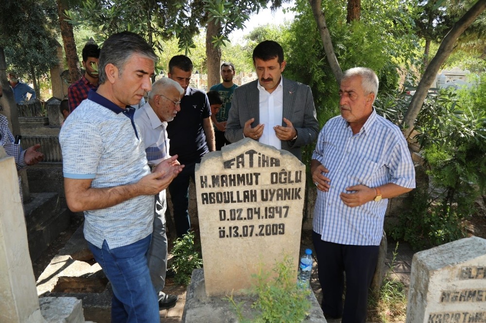 Abdullah uyanık mezarı başında anıldı