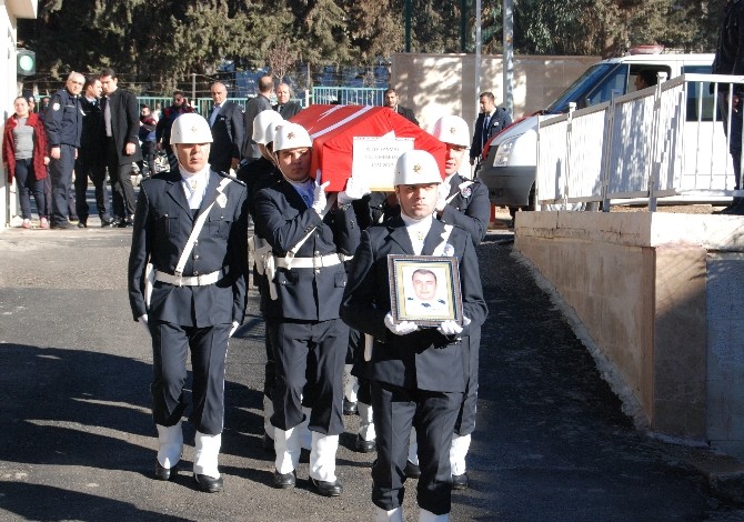 Kazada hayatını kaybeden polis için tören düzenlendi