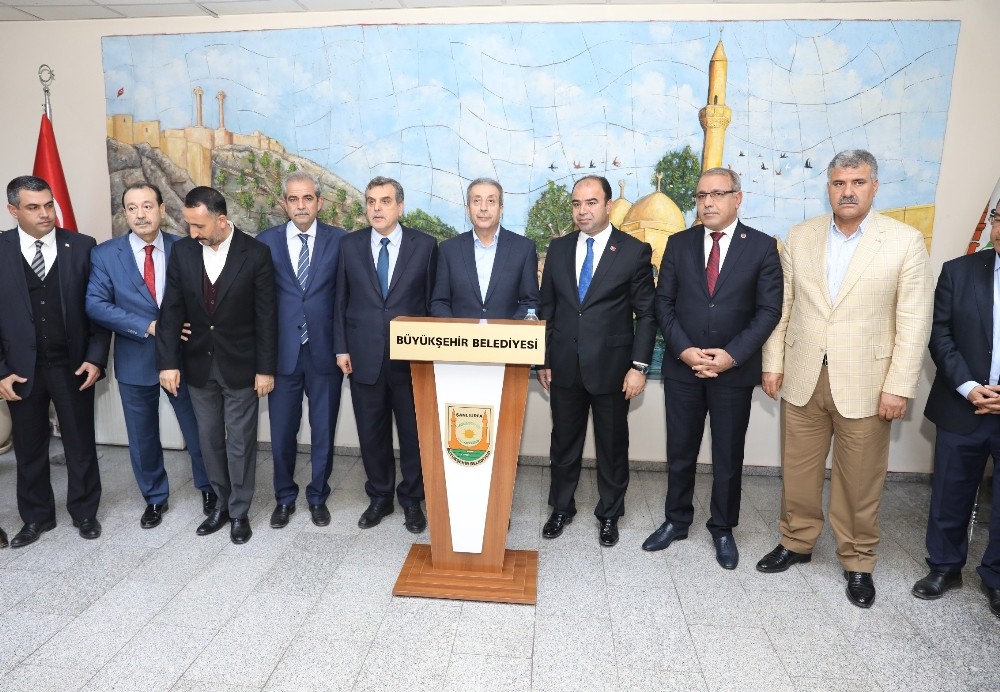 AK Parti Genel Başkan Yardımcısı Eker’den Büyükşehir Belediyesine ziyaret