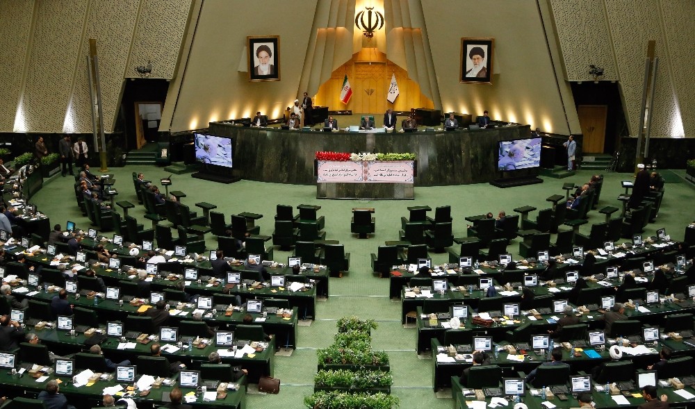 İran Parlamentosuna silahlı saldırı: 1 ölü